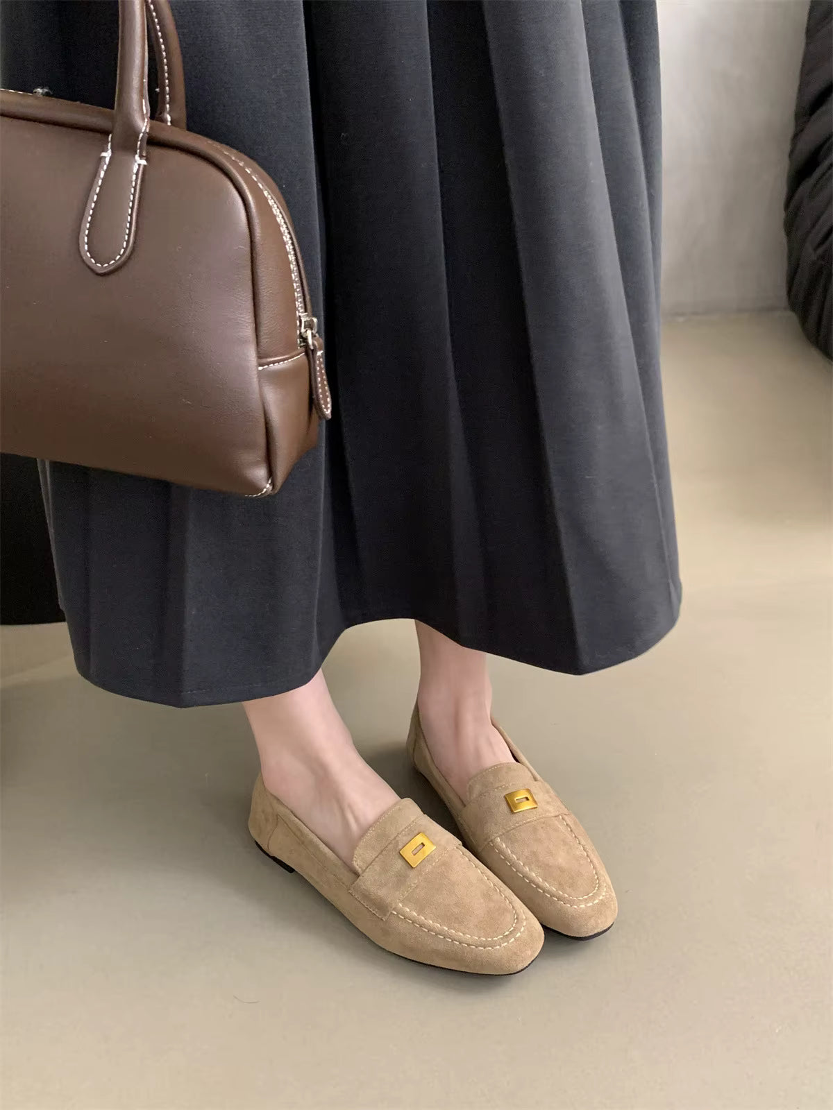 LINA | Lichtgewicht Britse Suède Dames Loafer – Klassiek, Comfortabel & Tijdloos Voor Elke Gelegenheid