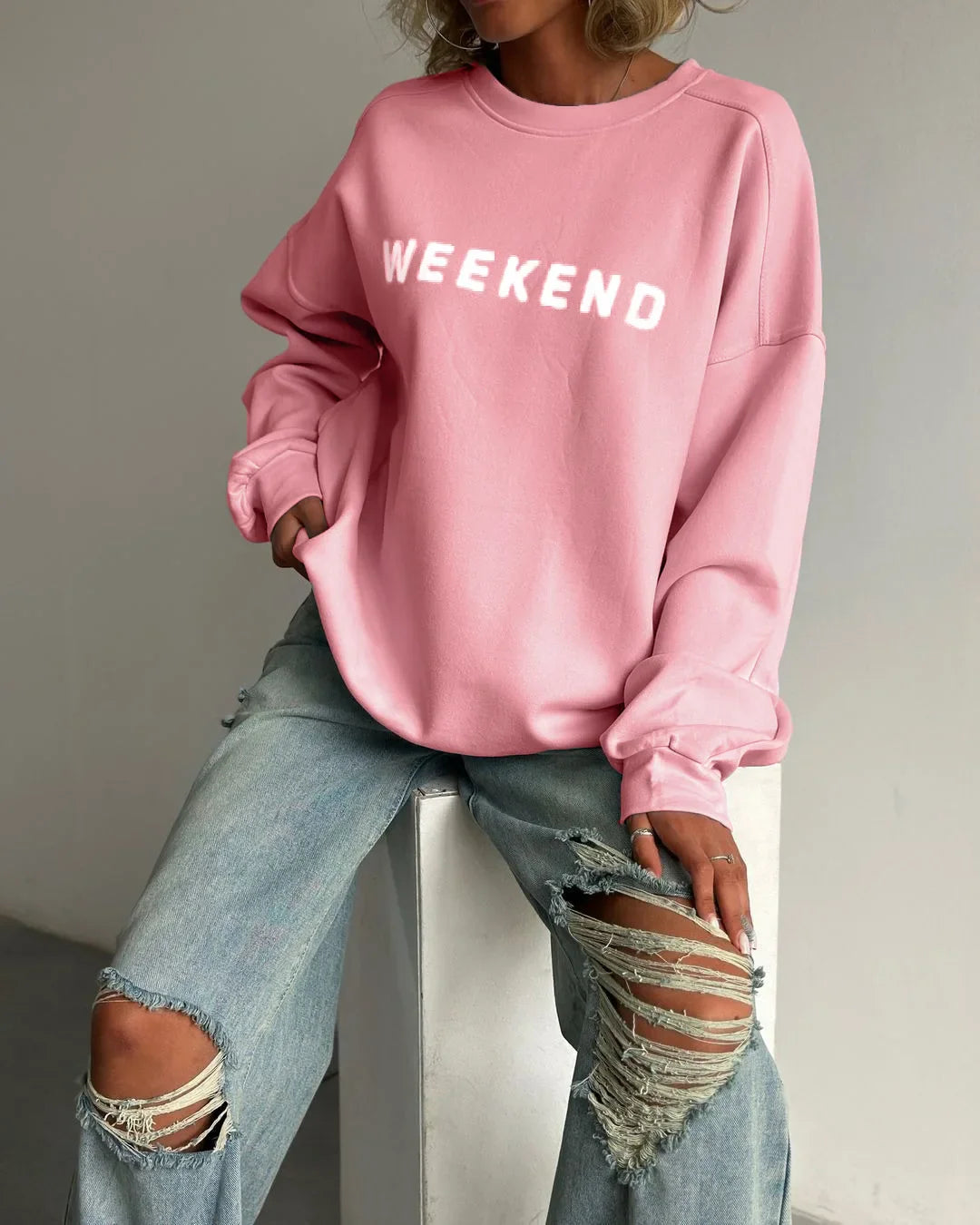 LINA | Oversized Dames Sweater Met “WEEKEND” Print – Casual, Comfortabel & Ideaal Voor Relaxmomenten