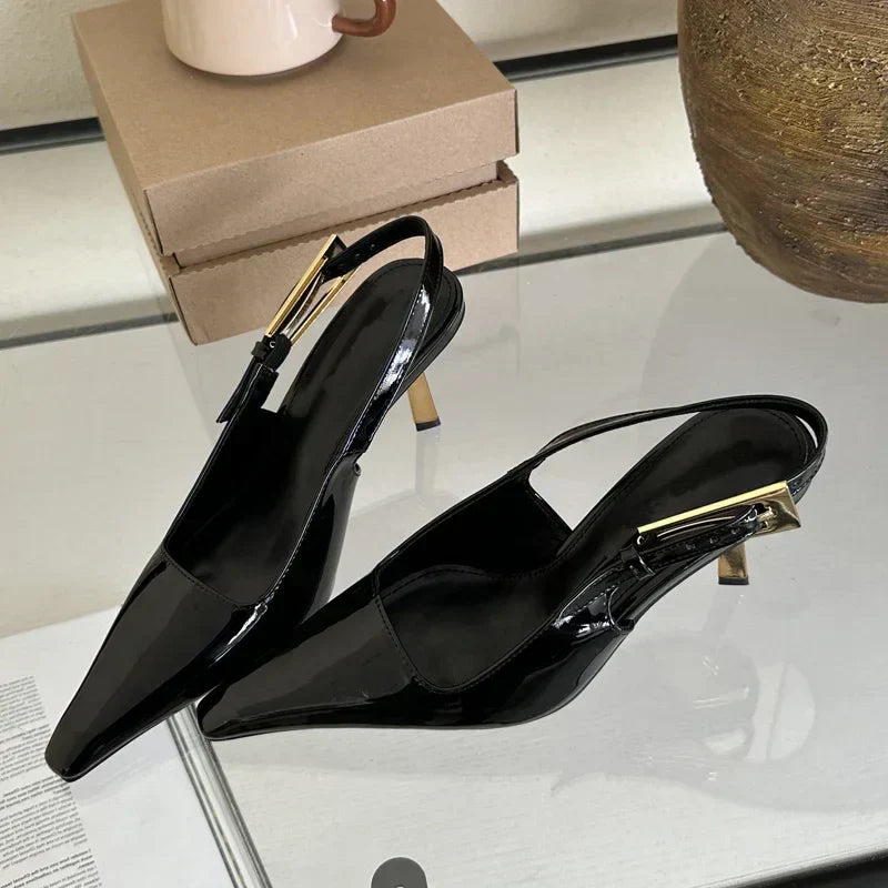 CHA | Lage Hak Voor Dames Met Riem/Gesp Design