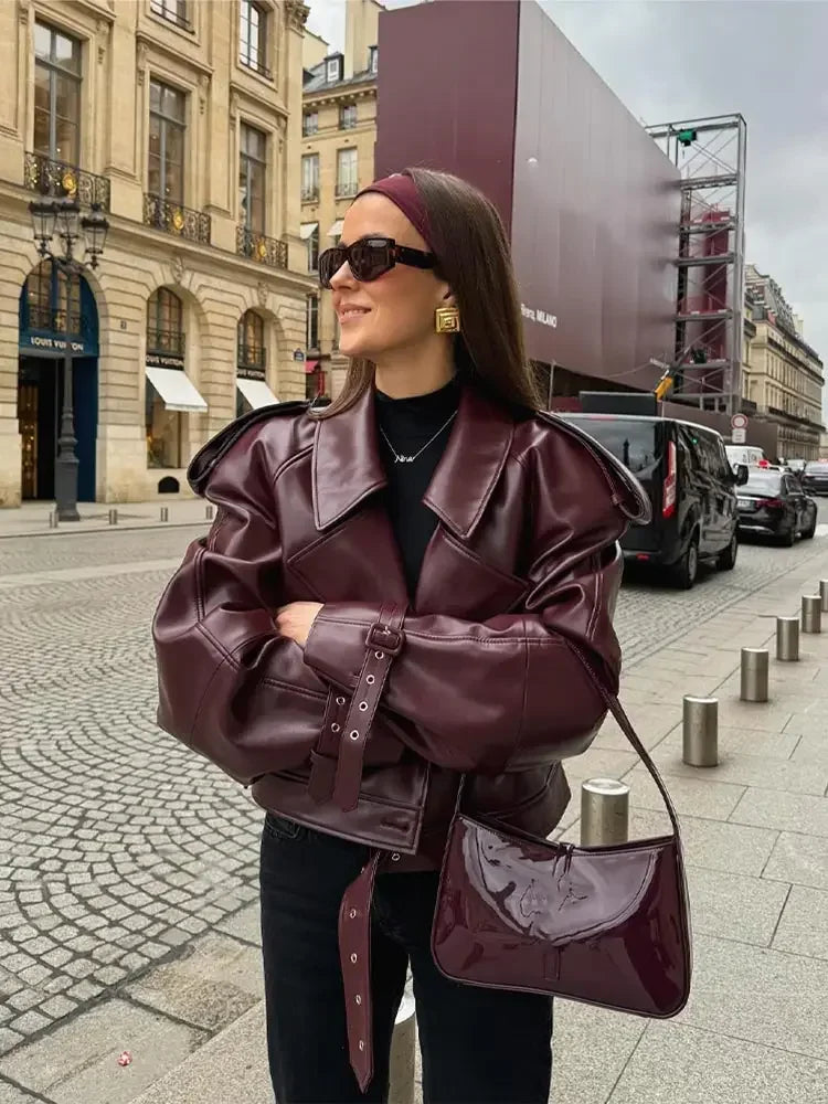 CLARA | Vintage Korte Leren Jas Voor Dames – Met Lange Mouwen & Tijdloze Urban Look