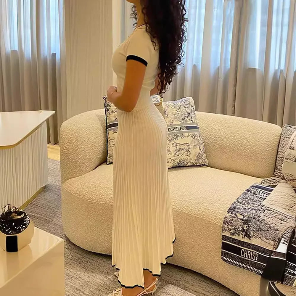 LORENA | Twee-Delige Dames Rokset Met V-Hals Crop Top En Geplooide Rok – Elegant, Vrouwelijk, Zomers
