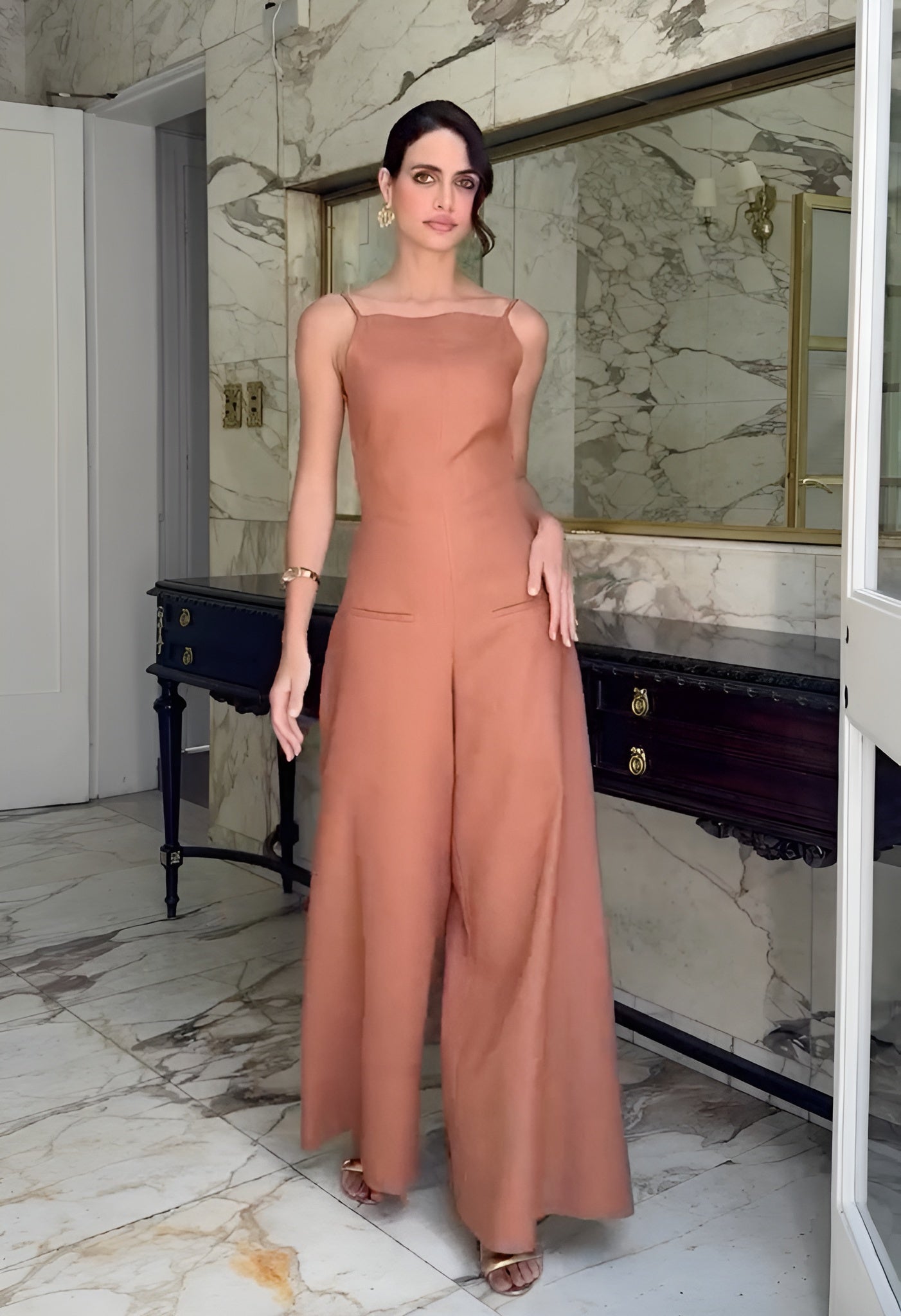 MILOU | Open-Back Jumpsuit – Classy, Chic & Comfortabel