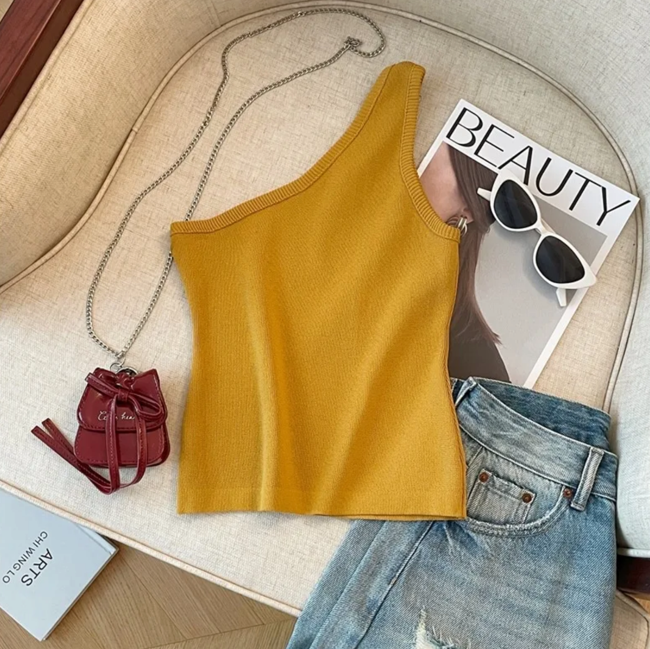 MILOU | Asymmetrische Top Met Wokkel-Detail – Modern, Elegant & Perfect Voor Elke Dag