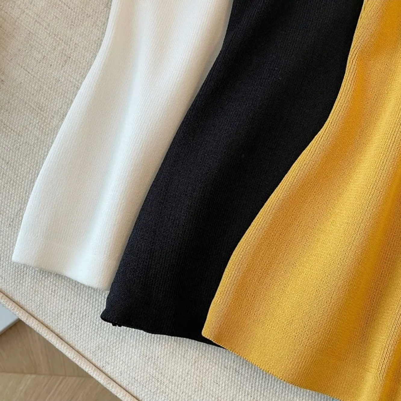MILOU | Asymmetrische Top Met Wokkel-Detail – Modern, Elegant & Perfect Voor Elke Dag