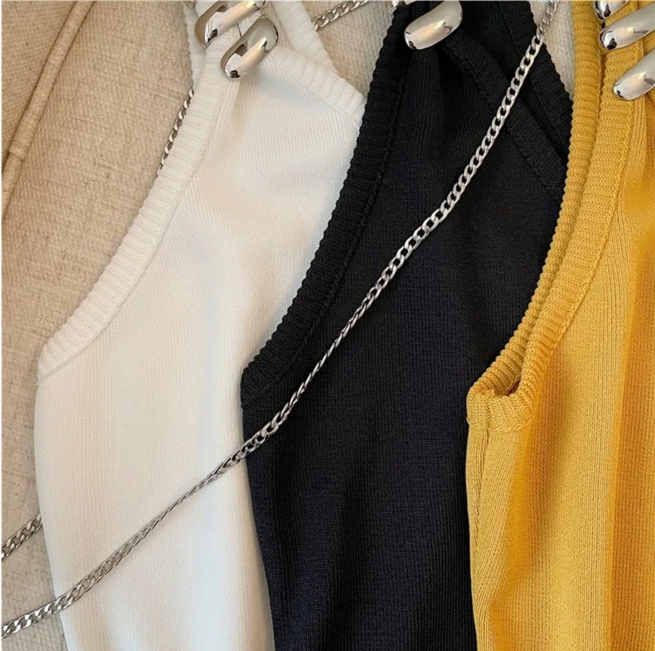 MILOU | Asymmetrische Top Met Wokkel-Detail – Modern, Elegant & Perfect Voor Elke Dag