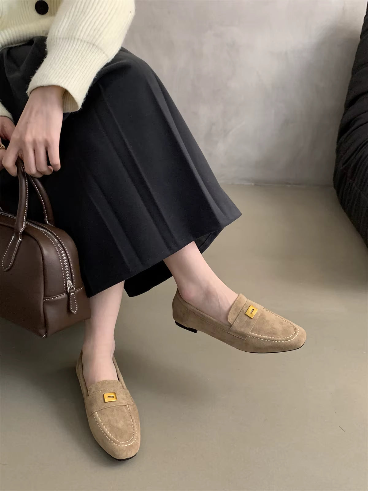 LINA | Lichtgewicht Britse Suède Dames Loafer – Klassiek, Comfortabel & Tijdloos Voor Elke Gelegenheid