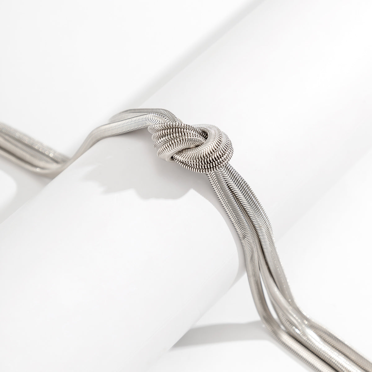KNOTTA | Knoop Vormige Dames Ketting - Goud & Zilver Kleurig