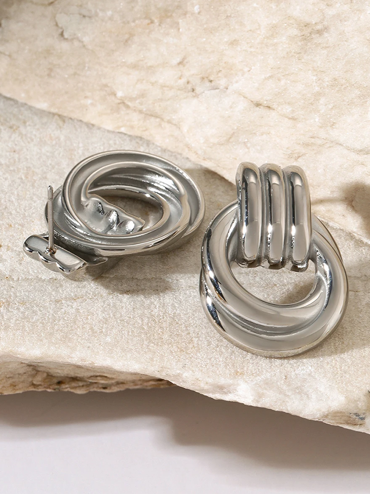 JINTEL | Gedraaide Statement Oorbellen Voor Dames In Zilver – Elegant, Modern, Lichtgewicht