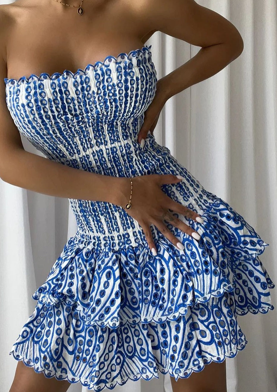 DOLCE | Strapless Zomerjurk Met Borduursel in Blauw – Elegant, Luchtig & Verfijnd!