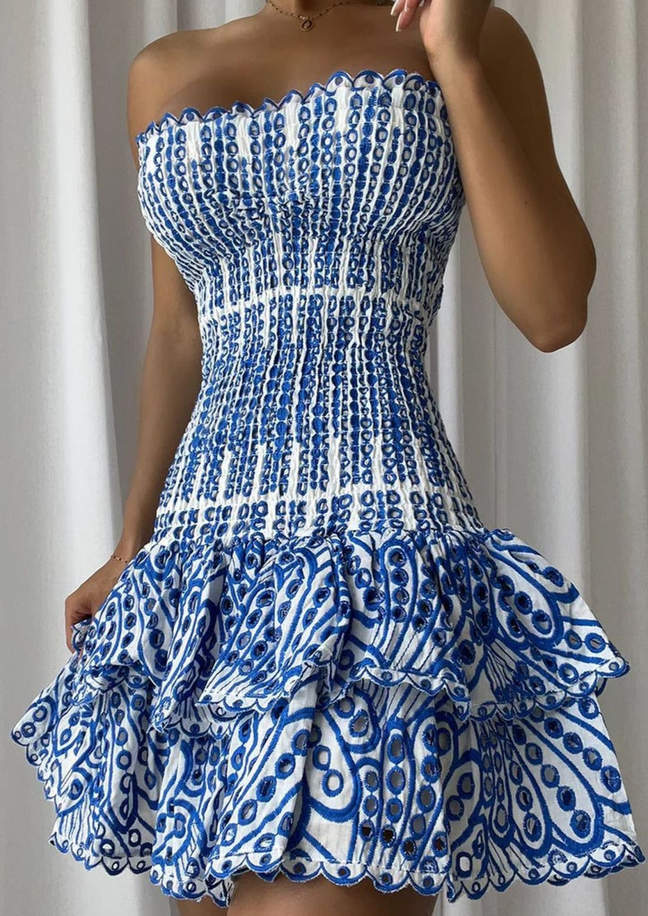 DOLCE | Strapless Zomerjurk Met Borduursel in Blauw – Elegant, Luchtig & Verfijnd!