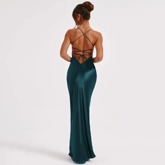 MAURA | Verfijnde avondjurk met open rug en satijnen afwerking – Elegant, Sensueel & Luxe