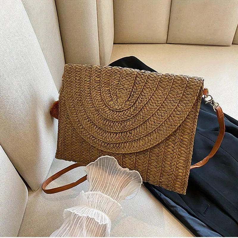LANA | Gevlochten Stro Clutch Voor Dames Met Crossbody Strap - Zomers & Perfect voor Vakantie