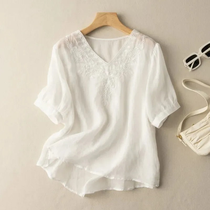 NATALIA | Geborduurde Linnen Dames Blouse met V-Hals – Luchtig, Boho & Elegant