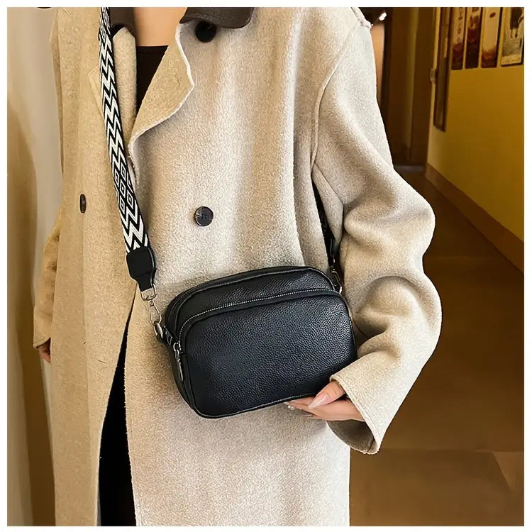 INÈS | Compacte Dames Crossbody Tas Met Brede Band – Praktisch, Chic & Ideaal Voor Onderweg