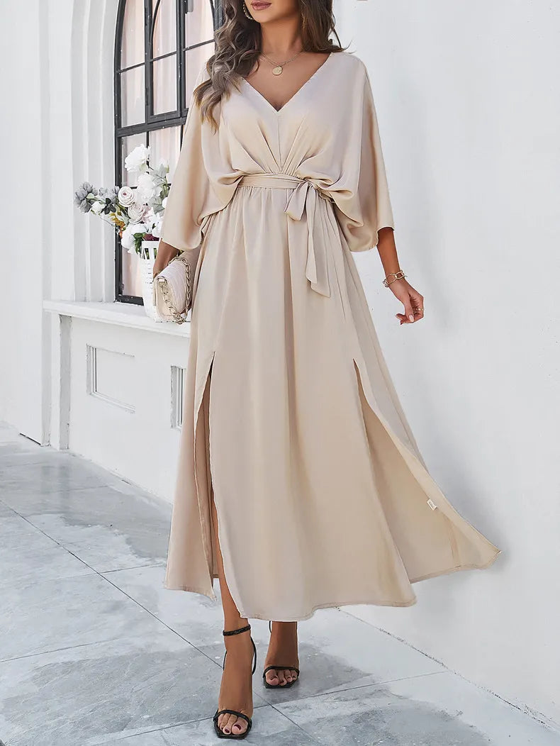 CÉLESTE | Chique Damesjurk Met V-Hals, Strikdetail & Split – Elegant & Vrouwelijk Voor Feestelijke Gelegenheden