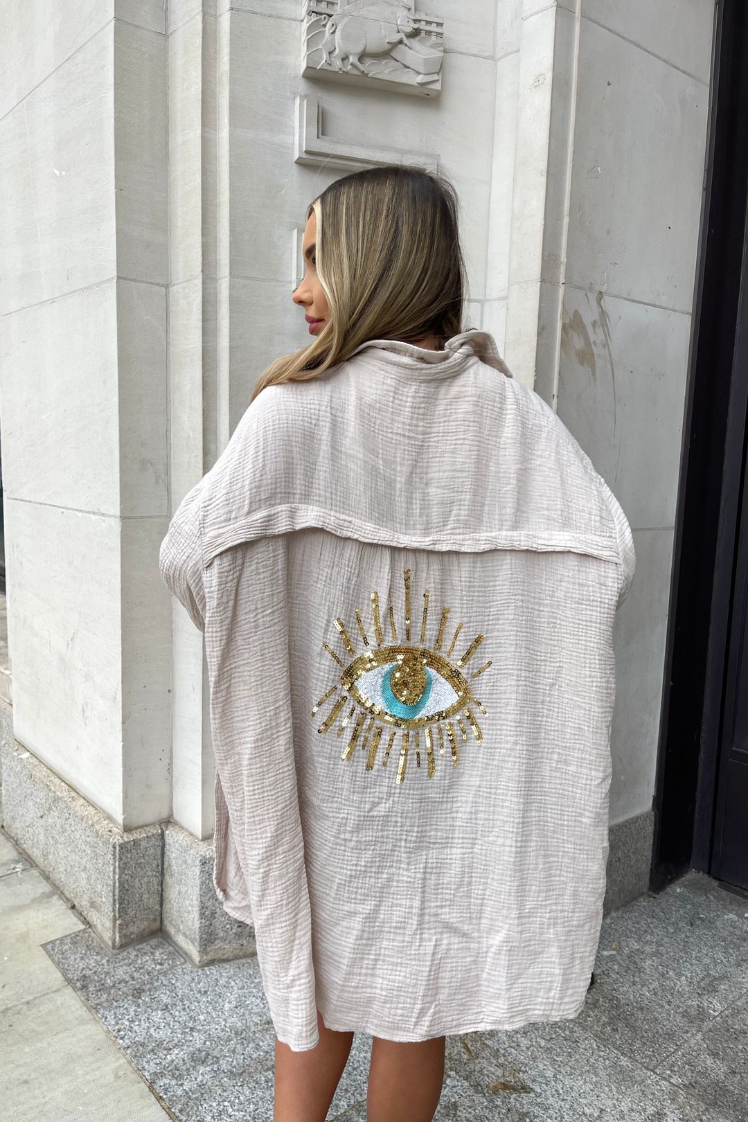 KYLIE | Oversized Linnen Blouse Dames – Met Geborduurd Oog & Bohemian Flair
