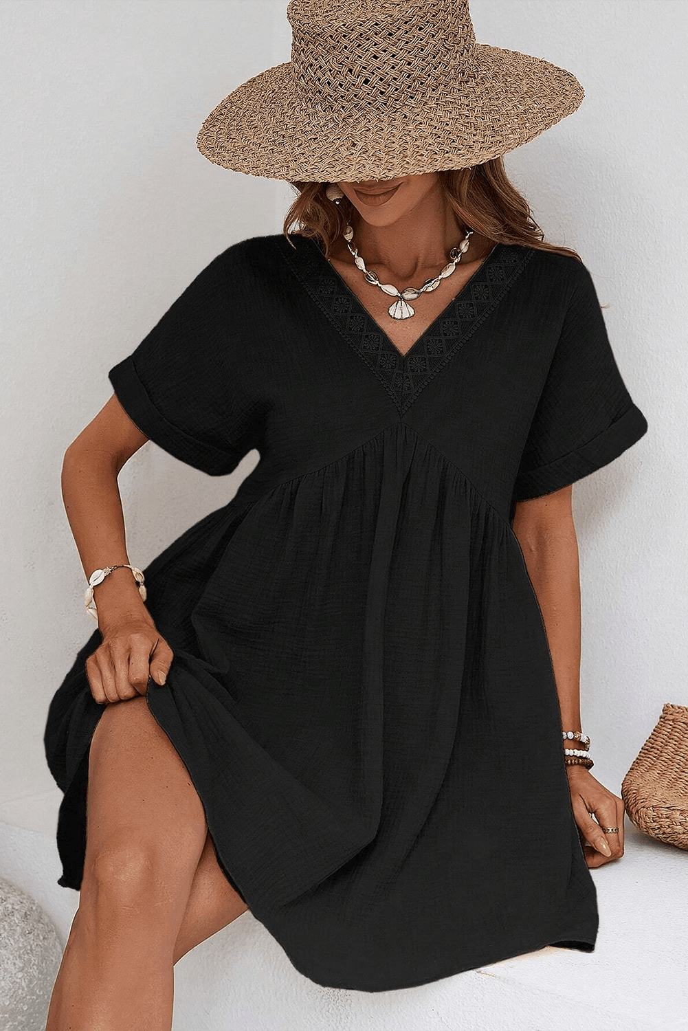 ESTELLA | Zomerjurk met V-Hals, Kant en Zachte Plooiwerking