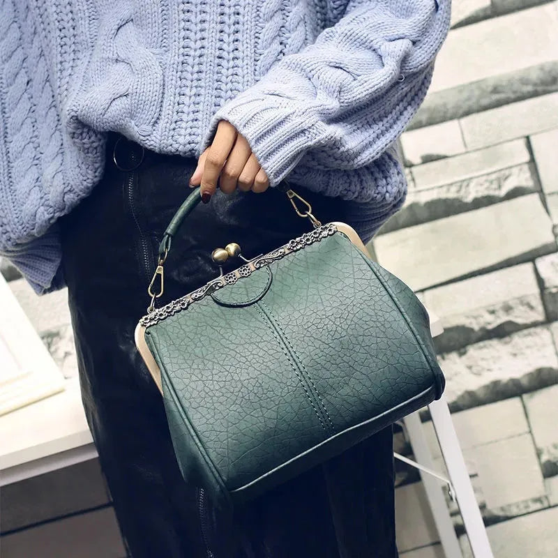COBY | Klassieke Handtas Met Clip Sluiting Voor Dames - Tijdloos, Elegant & Luxe