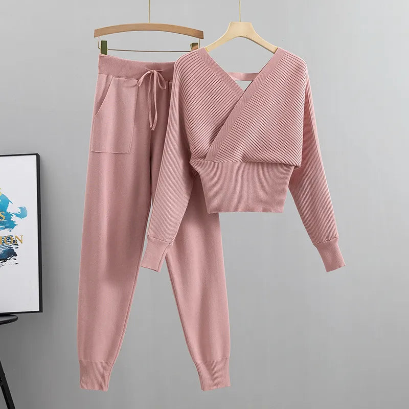 ILONA | Gebreide Joggerset Voor Dames Met Gekruiste Damestrui – Flatterend, Comfortabel & Casual-Chic Voor Elke Dag