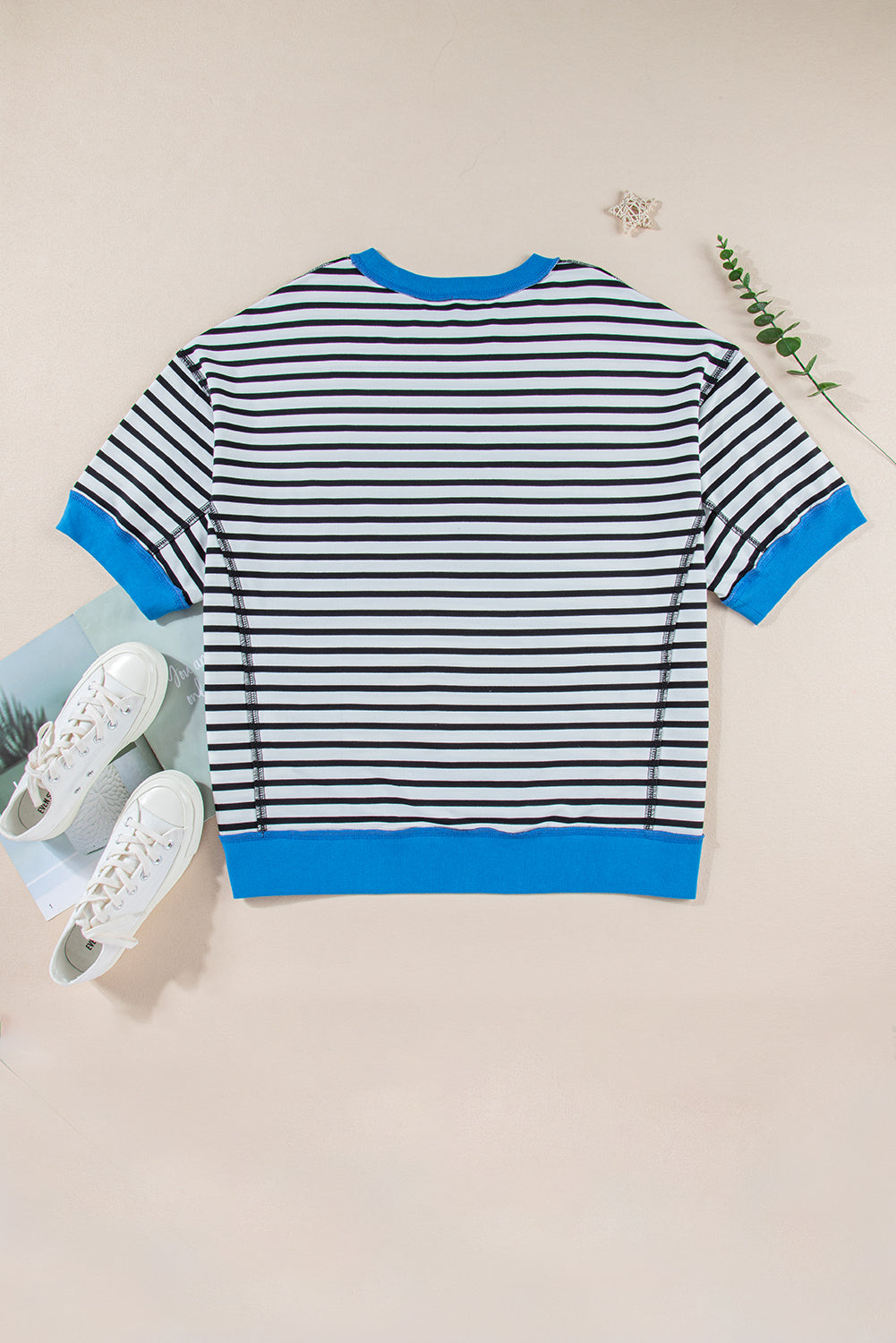 ISA | Gestreept Loose Fit T-Shirt Voor Dames Met Contrast Trim En Wijde Mouwen – Comfortabel, Casual, Stijlvol