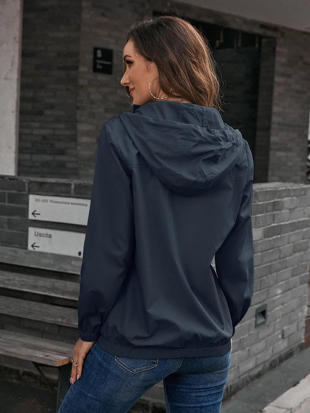 MIRELLA | Dames Waterdichte Trenchcoat – Functioneel, Modern & Ideaal Voor Buitenactiviteiten
