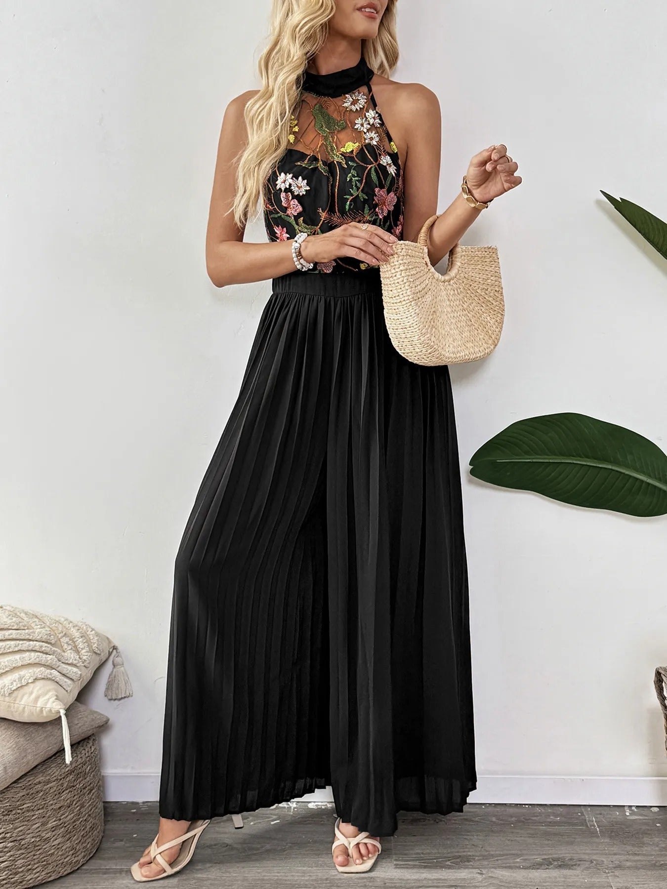 IRMA | Geborduurde Kanten Dames Jumpsuit met Palazzo Broek – Elegantie en Statement in Één