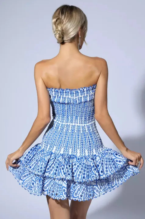 DOLCE | Strapless Zomerjurk Met Borduursel in Blauw – Elegant, Luchtig & Verfijnd!