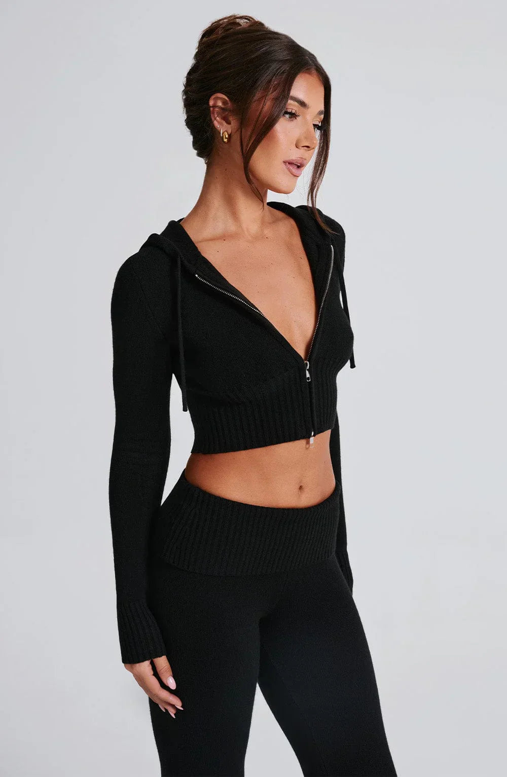 LIVIA | Gebreide Cropped Hoodie Dames Set Met Flare Legging – Comfortabel, Trendy & Ideaal Voor Casual Dagen