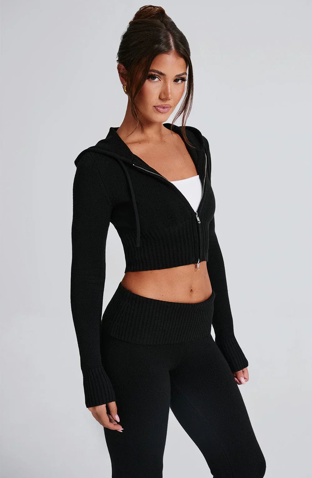 LIVIA | Gebreide Cropped Hoodie Dames Set Met Flare Legging – Comfortabel, Trendy & Ideaal Voor Casual Dagen