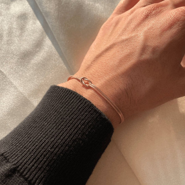 LAUREN | Fijne Symbolische Knoop Armband voor Dames - Luxe & Stijlvol