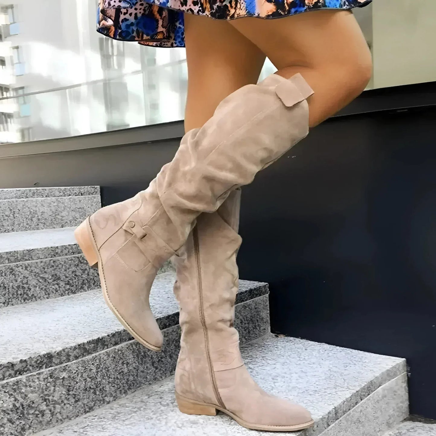 AIKO | Luxe Hoge Dames Laarzen - Suède met Elegant Silhouet