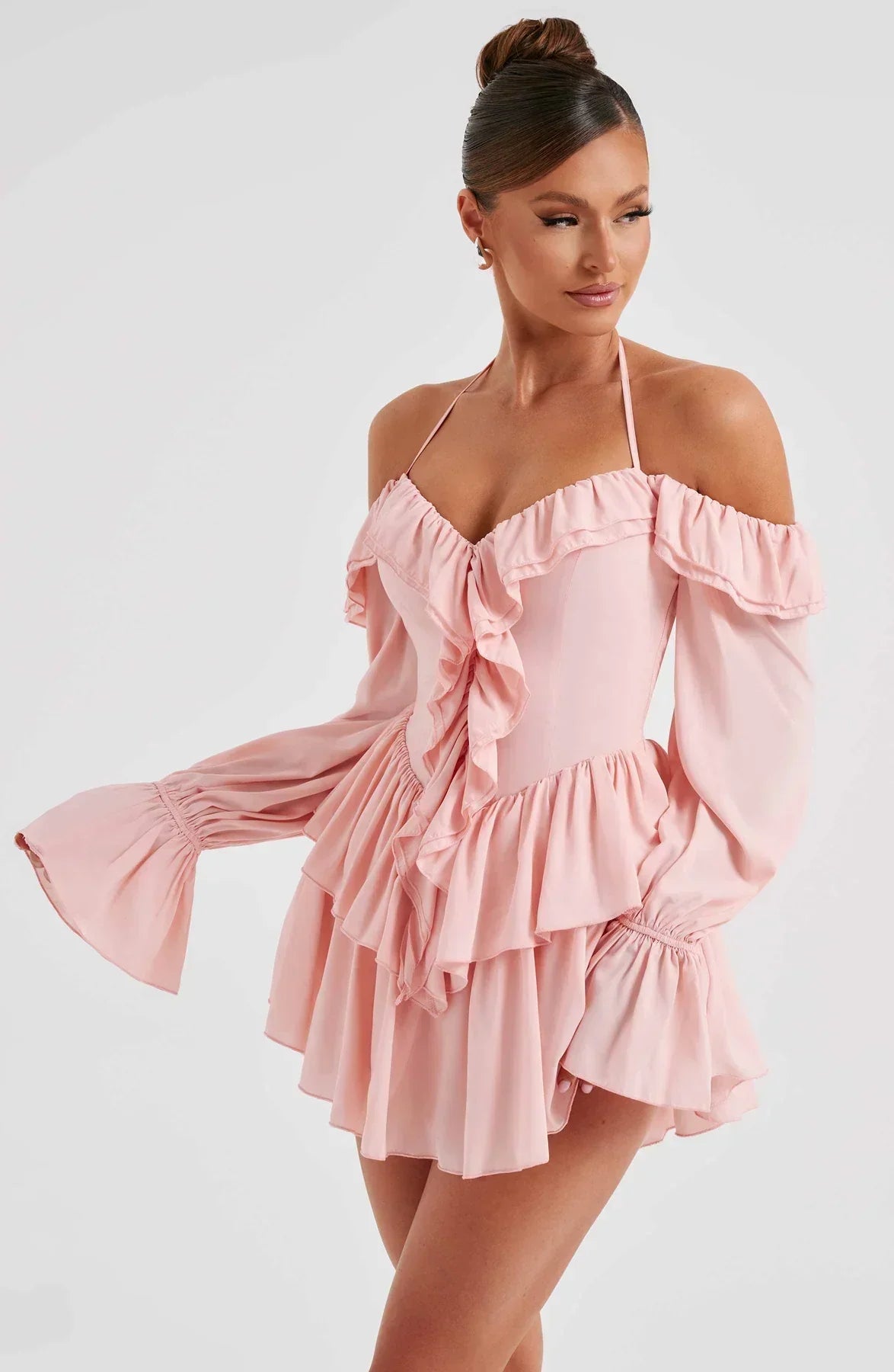 MEREL | Off-Shoulder Mini Jurk Met Ruches En Halternek – Speels, Vrouwelijk, Verleidelijk