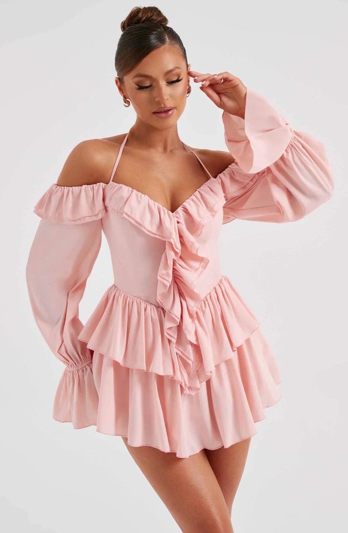 MEREL | Off-Shoulder Mini Jurk Met Ruches En Halternek – Speels, Vrouwelijk, Verleidelijk
