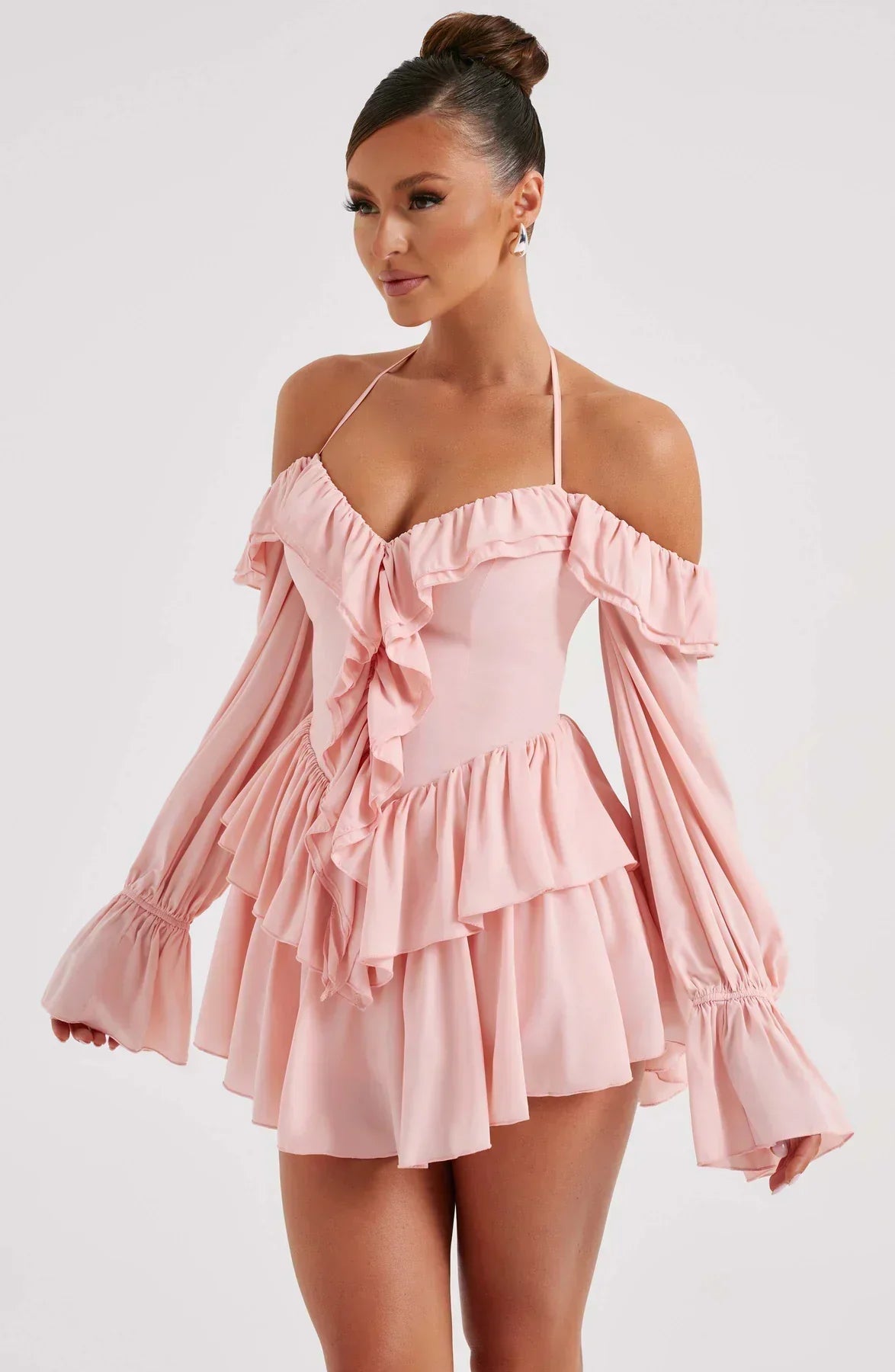 MEREL | Off-Shoulder Mini Jurk Met Ruches En Halternek – Speels, Vrouwelijk, Verleidelijk
