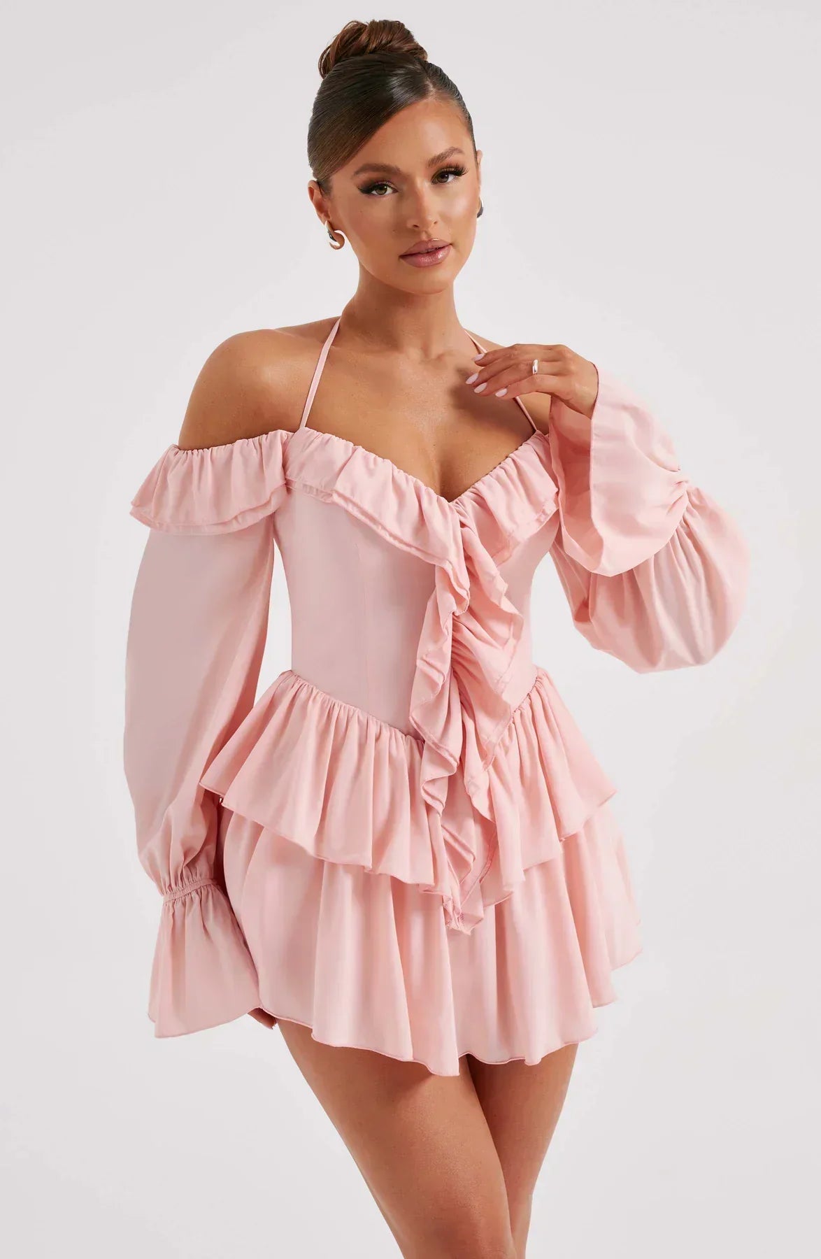 MEREL | Off-Shoulder Mini Jurk Met Ruches En Halternek – Speels, Vrouwelijk, Verleidelijk