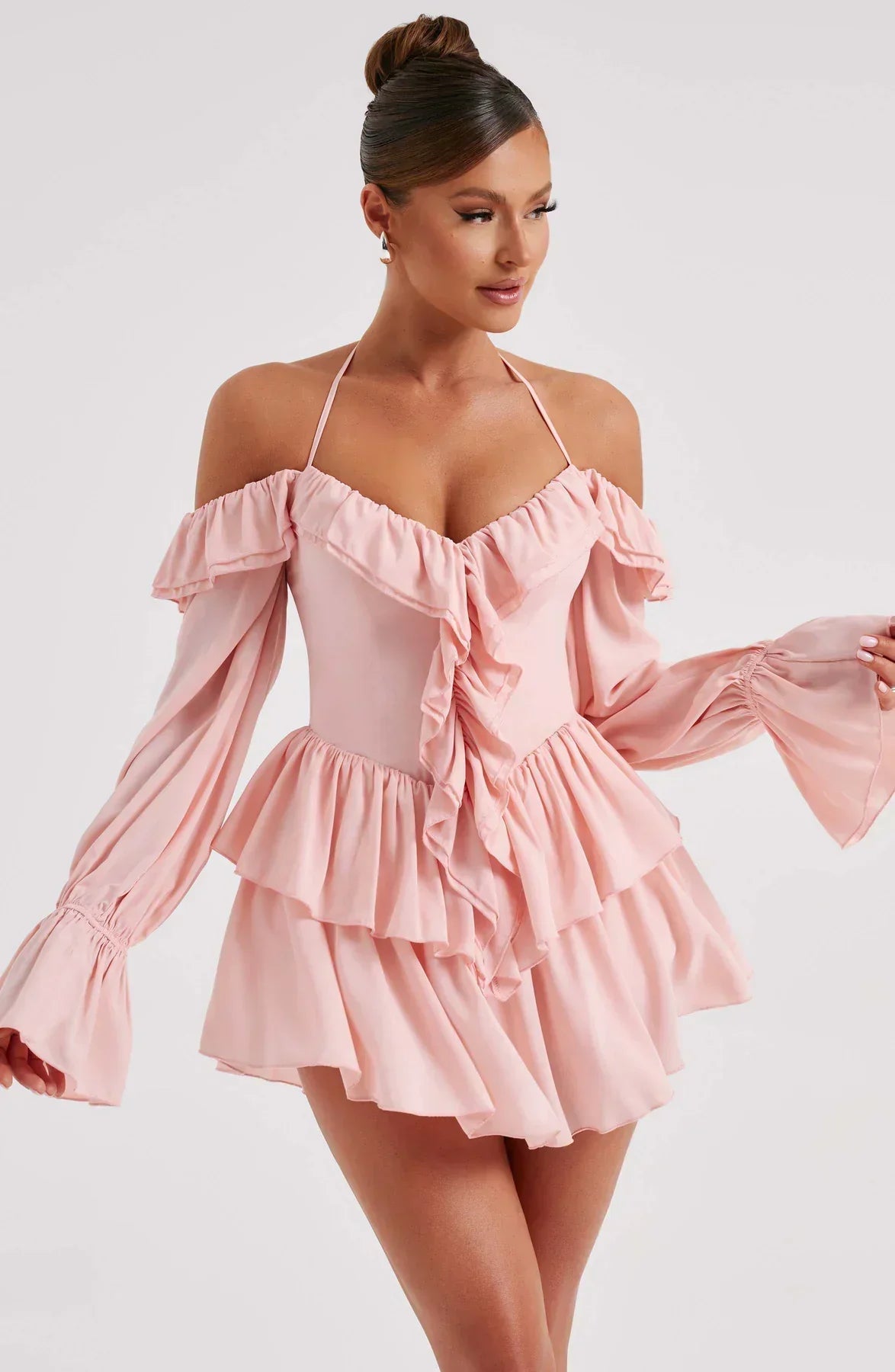 MEREL | Off-Shoulder Mini Jurk Met Ruches En Halternek – Speels, Vrouwelijk, Verleidelijk