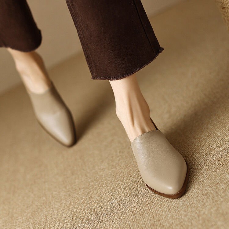 CARLA | Minimalistische Dames Instappers Met Spitse Neus – Elegant, Comfortabel, Tijdloos