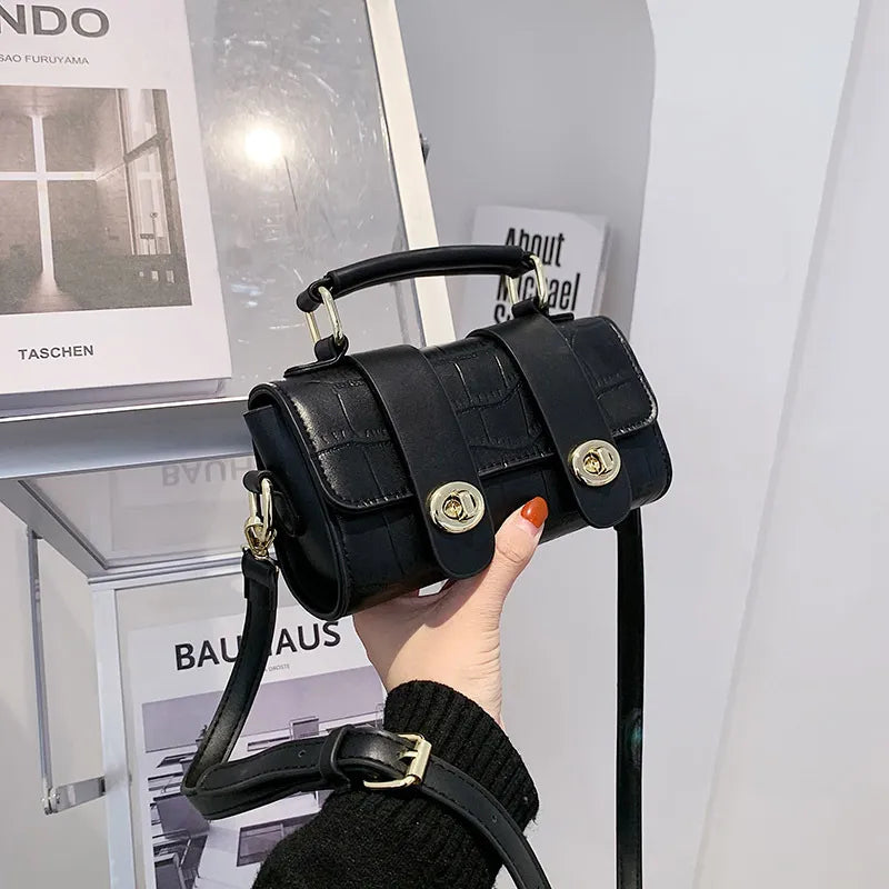 ÉLIANE | Crossbody mini handtas met chique structuur en gouden details