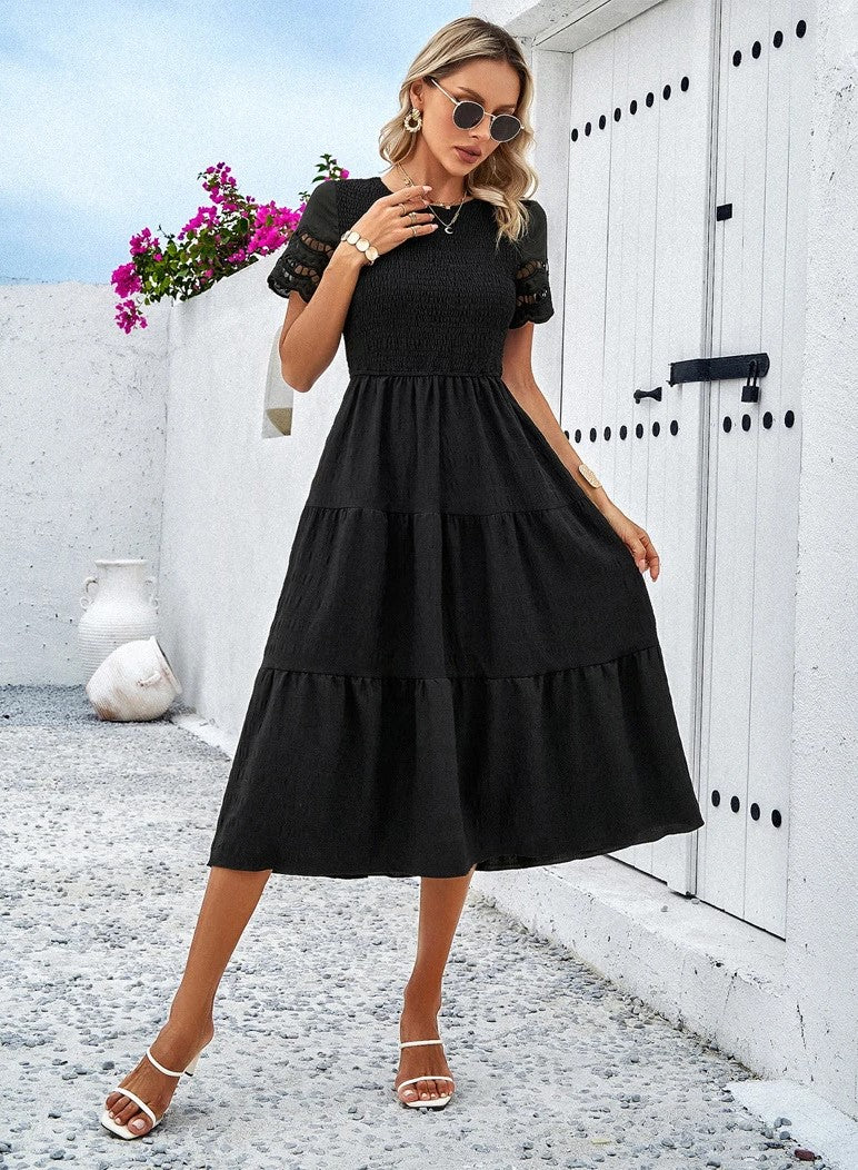 NOEMI | Luchtige Midi Jurk Met Smockdetail En Korte Mouwen – Comfortabel, Romantisch, Vakantieproof