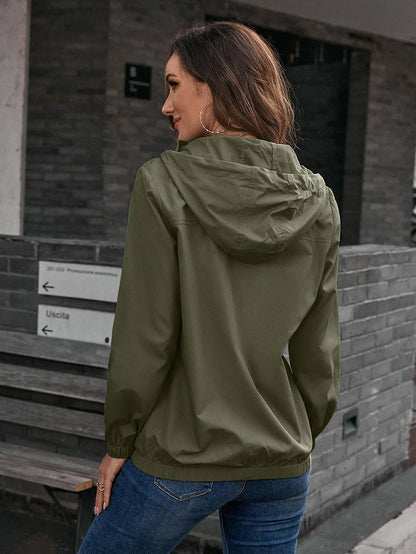 MIRELLA | Dames Waterdichte Trenchcoat – Functioneel, Modern & Ideaal Voor Buitenactiviteiten