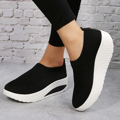 ELARA | Orthopedische Dames Slip-On Sneakers Met Luchtige Demping – Licht, Steunend & Modern!