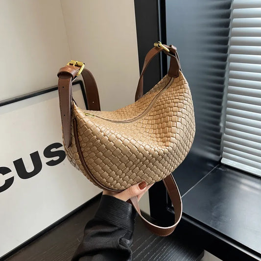 KRISTIEN | Halve Maan Vormige Tas Voor Dames Met Gevlochten Patroon - Stijlvol & Elegant
