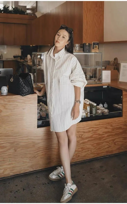 LEAH | Oversized Gestreept Damesoverhemd met Grote Zakken – Stijlvol & Comfortabel