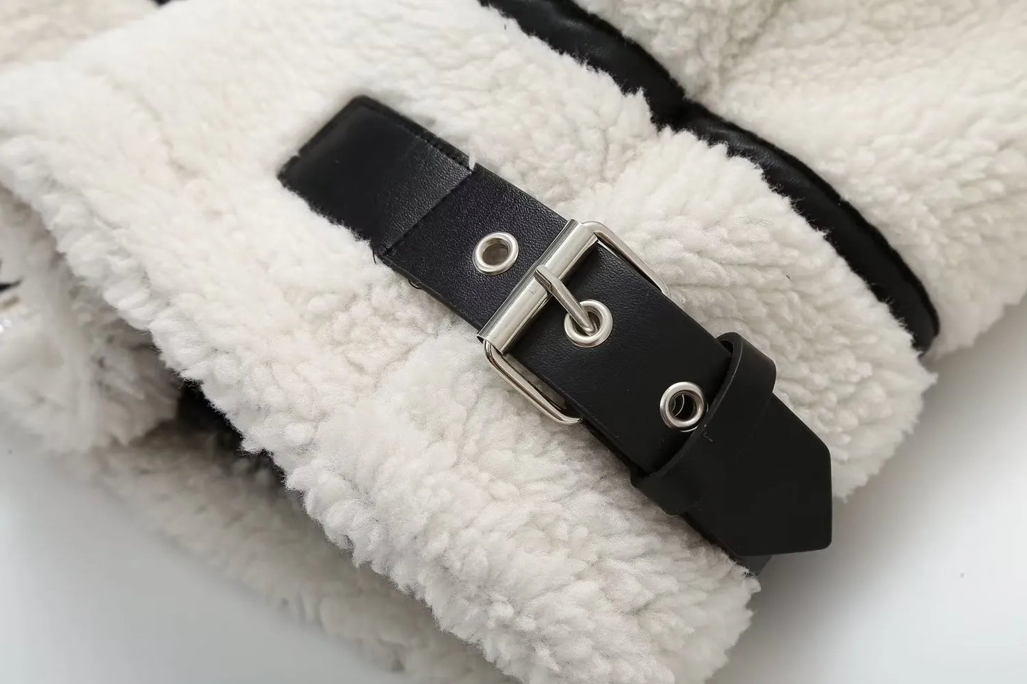 ELIN | Wollen Teddy Jas Voor Dames Met Leren Details – Warm, Stoer & Ideaal Voor Koude Dagen