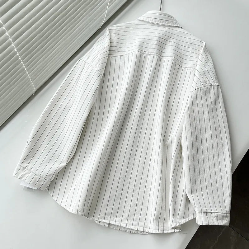 LEAH | Oversized Gestreept Damesoverhemd met Grote Zakken – Stijlvol & Comfortabel