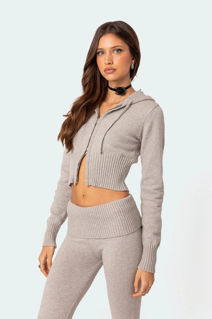 LIVIA | Gebreide Cropped Hoodie Dames Set Met Flare Legging – Comfortabel, Trendy & Ideaal Voor Casual Dagen