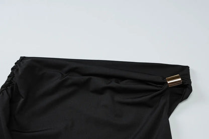 YARA | One Shoulder Top Voor Dames met Gouden Accent – Elegantie met een Edge