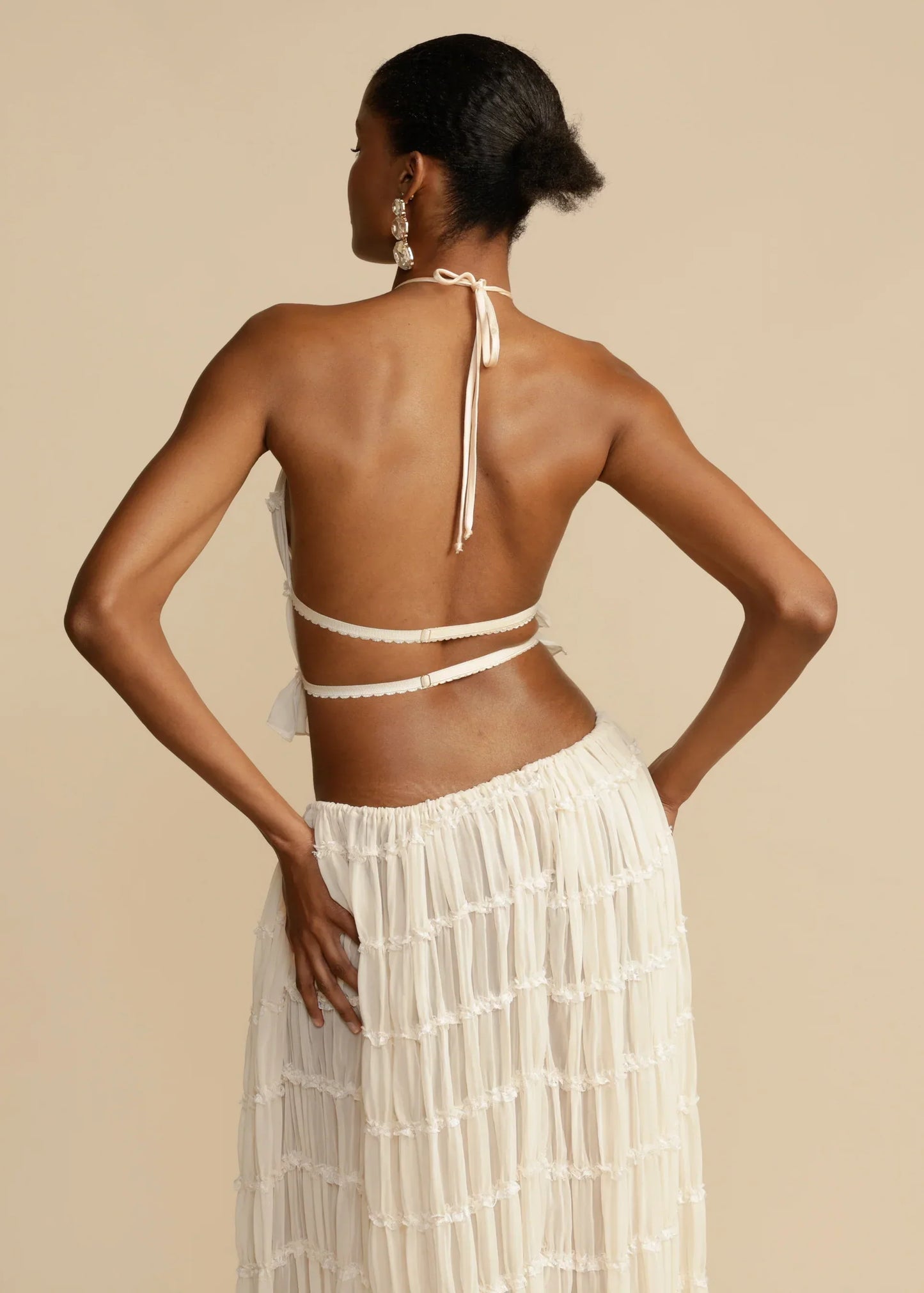 LYNN | Luchtige Dames Zomer Set – Halter Crop Top & Ruches Maxi Rok