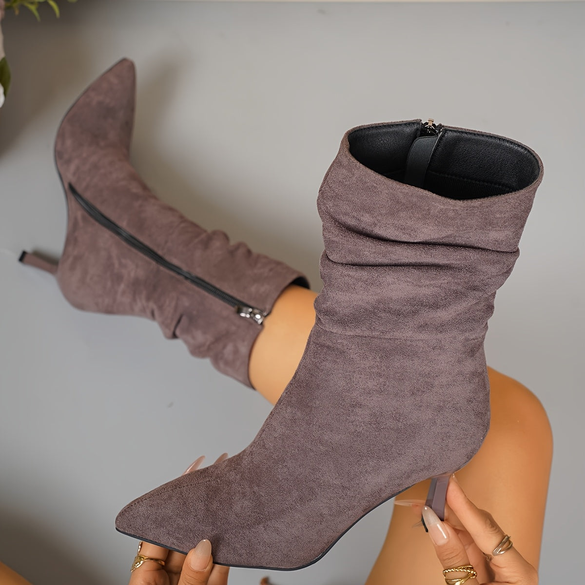 Elegante Slanke Dames Enkellaarsjes | Mid-High Plissé Boots Met Puntneus & Stiletto Hak