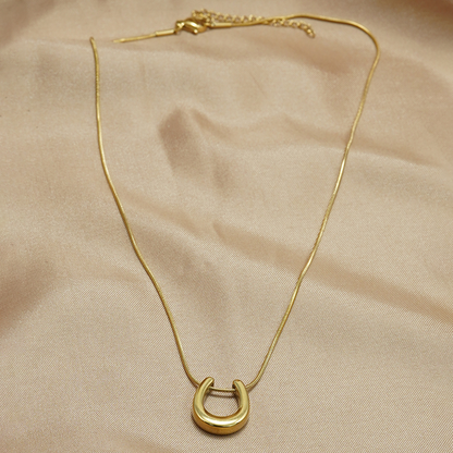 AALTJE | Lucky Hoefijzer Ketting Voor Dames Goud – 18K Gold Plated, Tijdloos, Betekenisvol